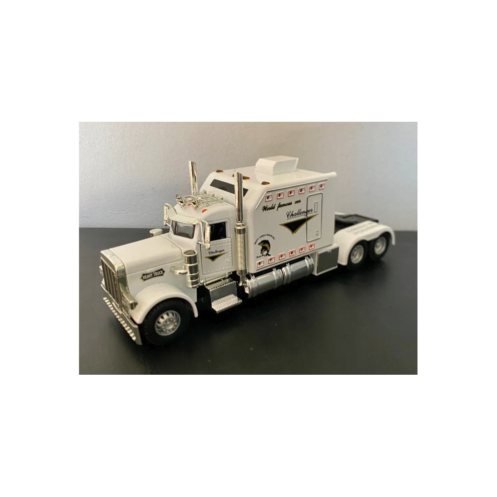 MODEL SAMOCHÓD TIR CIĘŻARÓWKA NACZEPA AMERICAN TRUCK ŚWIATŁA DŹWIĘKI BIAŁA
