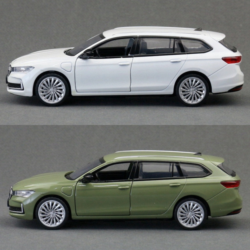 SKODA SUPERB COMBI METALOWY MODEL SAMOCHODU 1:35 DŹWIĘK ŚWIATŁO BIAŁY