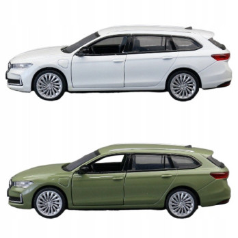 SKODA SUPERB COMBI METALOWY MODEL SAMOCHODU 1:35 DŹWIĘK ŚWIATŁO BIAŁY