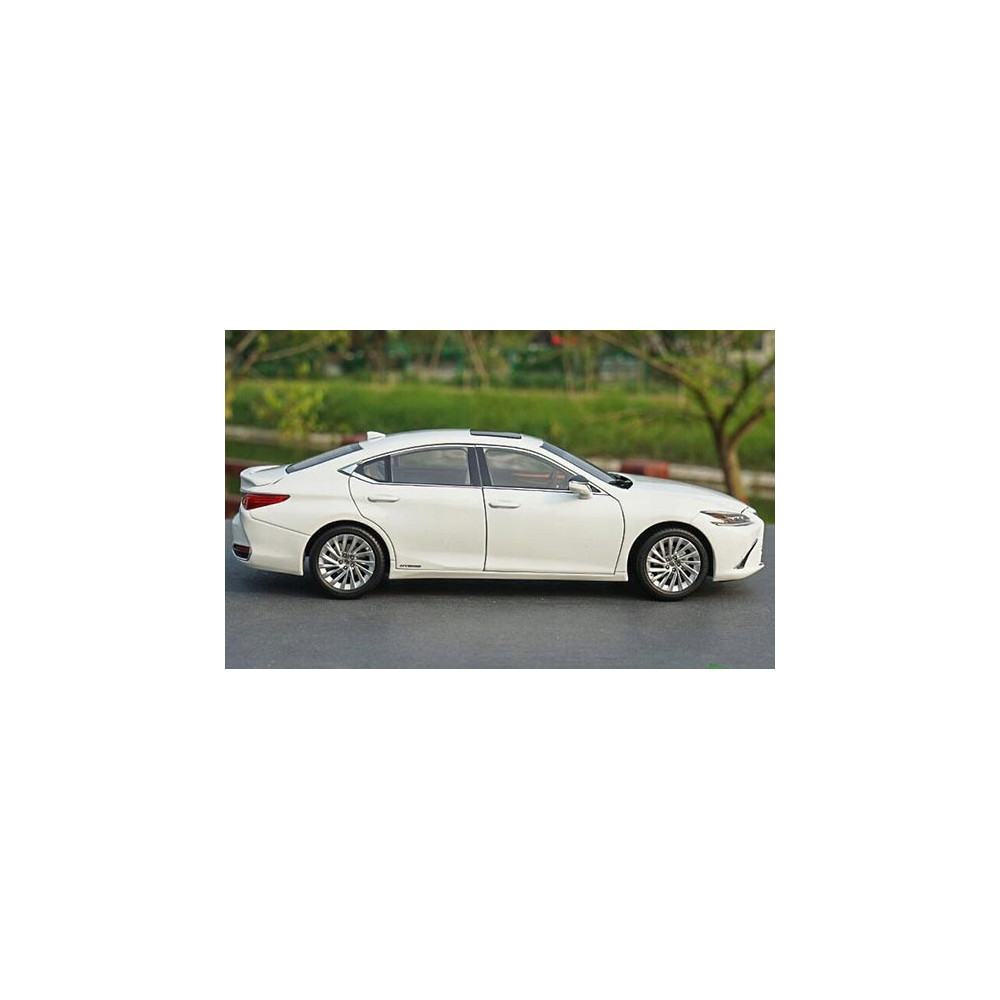 LEXUS ES300H METALOWY MODEL SAMOCHODU 1:24 DŹWIĘK ŚWIATŁO BIAŁY PREZENT