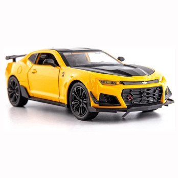 CHEVROLET CAMARO BUMBLEBEE 1:24 METALOWY MODEL AUTO ŚWIATŁA DŹWIĘK ŻÓŁTY
