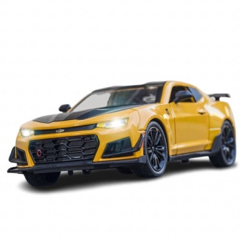 CHEVROLET CAMARO BUMBLEBEE 1:24 METALOWY MODEL AUTO ŚWIATŁA DŹWIĘK ŻÓŁTY