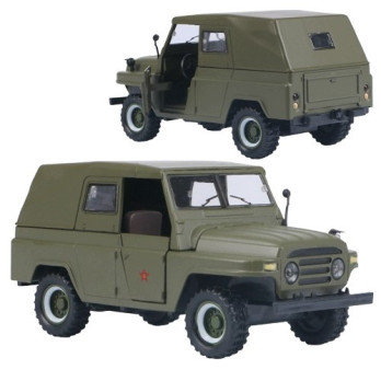 MODEL WOJSKOWEGO JEEPA BEIJING 212 1:32 METALOWY ŚWIATŁA DŹWIĘKI