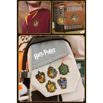 HARRY POTTER KOLEKCJONERSKA METALOWA ODZNAKA HERB GRYFFINDOR I INNE 1 SZT
