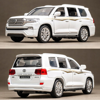 TOYOTA LAND CRUISER V8 METALOWY MODEL SAMOCHODU 1:32 DŹWIĘK ŚWIATŁO BIAŁY