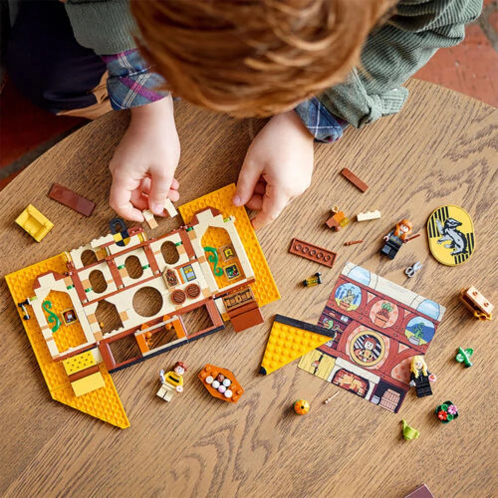 Zestaw Klocków Harry Potter Sztandar Domu Hufflepuff Jak Lego